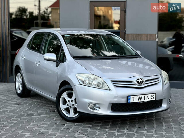 Серый Тойота Аурис, объемом двигателя 1.6 л и пробегом 164 тыс. км за 9500 $, фото 2 на Automoto.ua