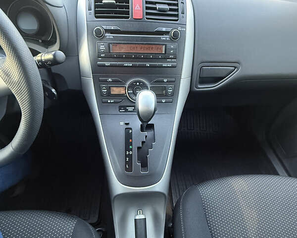 Серый Тойота Аурис, объемом двигателя 1.6 л и пробегом 97 тыс. км за 11200 $, фото 14 на Automoto.ua