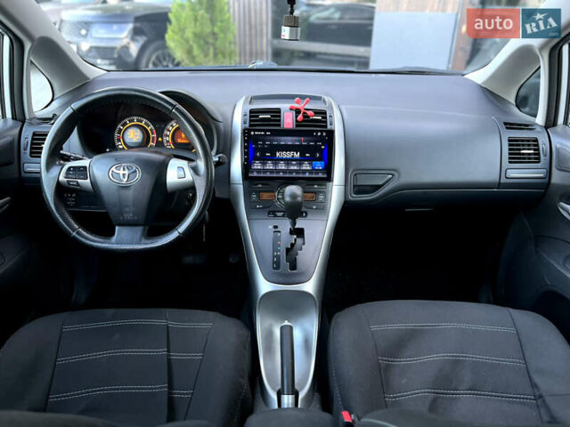 Серый Тойота Аурис, объемом двигателя 1.6 л и пробегом 164 тыс. км за 9500 $, фото 8 на Automoto.ua