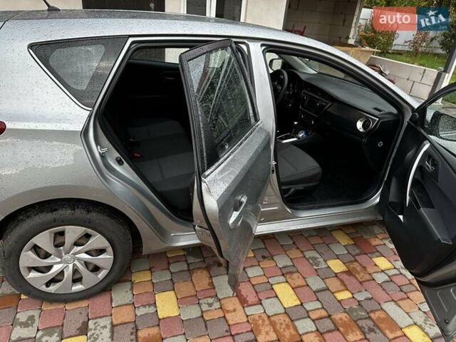 Серый Тойота Аурис, объемом двигателя 1.6 л и пробегом 243 тыс. км за 10600 $, фото 7 на Automoto.ua