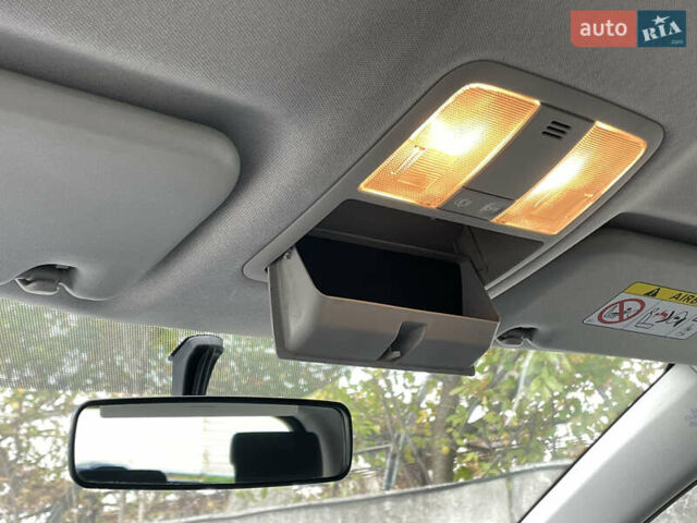 Серый Тойота Аурис, объемом двигателя 2 л и пробегом 171 тыс. км за 8990 $, фото 29 на Automoto.ua