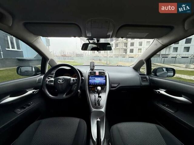 Сірий Тойота Ауріс, об'ємом двигуна 1.6 л та пробігом 89 тис. км за 9999 $, фото 68 на Automoto.ua