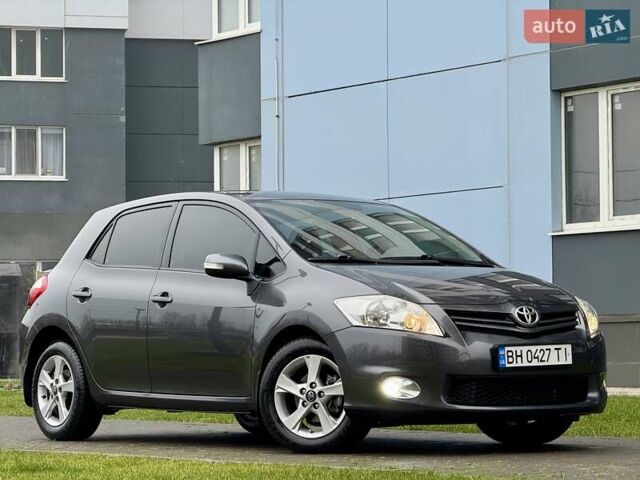 Сірий Тойота Ауріс, об'ємом двигуна 1.6 л та пробігом 89 тис. км за 9999 $, фото 21 на Automoto.ua