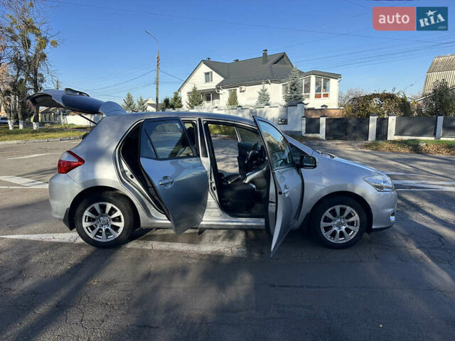 Сірий Тойота Ауріс, об'ємом двигуна 1.6 л та пробігом 190 тис. км за 9999 $, фото 41 на Automoto.ua