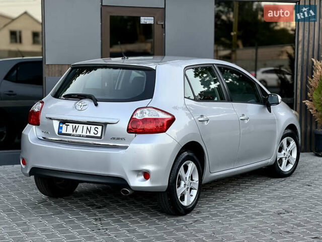 Серый Тойота Аурис, объемом двигателя 1.6 л и пробегом 164 тыс. км за 9500 $, фото 3 на Automoto.ua