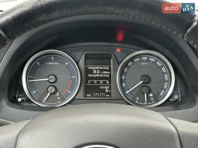 Серый Тойота Аурис, объемом двигателя 2 л и пробегом 171 тыс. км за 8990 $, фото 20 на Automoto.ua