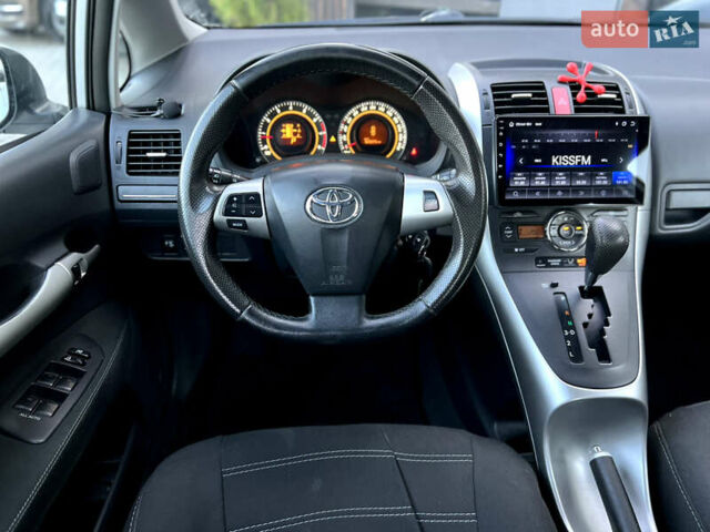 Серый Тойота Аурис, объемом двигателя 1.6 л и пробегом 164 тыс. км за 9500 $, фото 9 на Automoto.ua