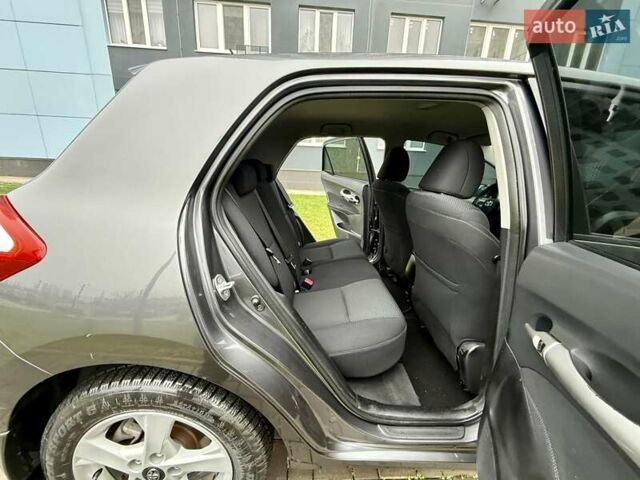 Сірий Тойота Ауріс, об'ємом двигуна 1.6 л та пробігом 89 тис. км за 9999 $, фото 65 на Automoto.ua