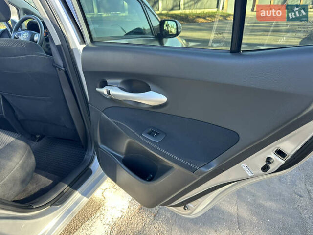 Сірий Тойота Ауріс, об'ємом двигуна 1.6 л та пробігом 190 тис. км за 9999 $, фото 37 на Automoto.ua