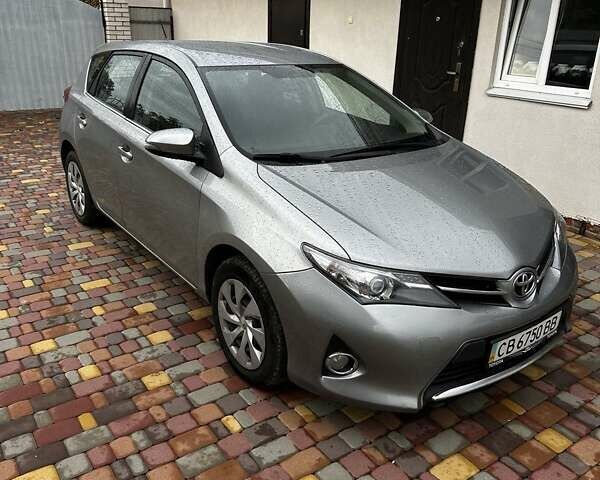 Серый Тойота Аурис, объемом двигателя 1.6 л и пробегом 243 тыс. км за 10600 $, фото 18 на Automoto.ua