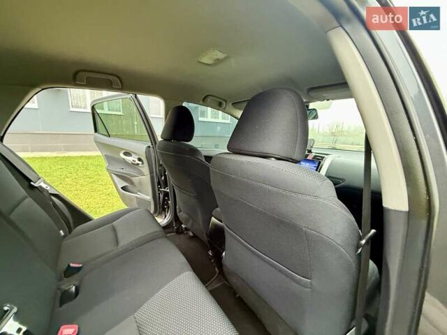 Сірий Тойота Ауріс, об'ємом двигуна 1.6 л та пробігом 89 тис. км за 9999 $, фото 63 на Automoto.ua