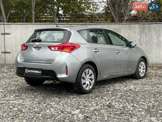 Серый Тойота Аурис, объемом двигателя 2 л и пробегом 171 тыс. км за 8990 $, фото 9 на Automoto.ua