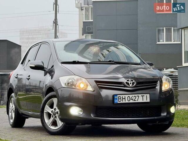 Сірий Тойота Ауріс, об'ємом двигуна 1.6 л та пробігом 89 тис. км за 9999 $, фото 23 на Automoto.ua