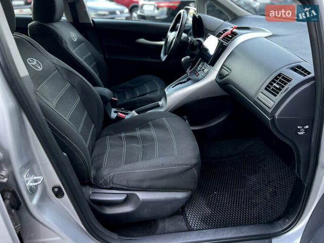 Серый Тойота Аурис, объемом двигателя 1.6 л и пробегом 164 тыс. км за 9500 $, фото 26 на Automoto.ua