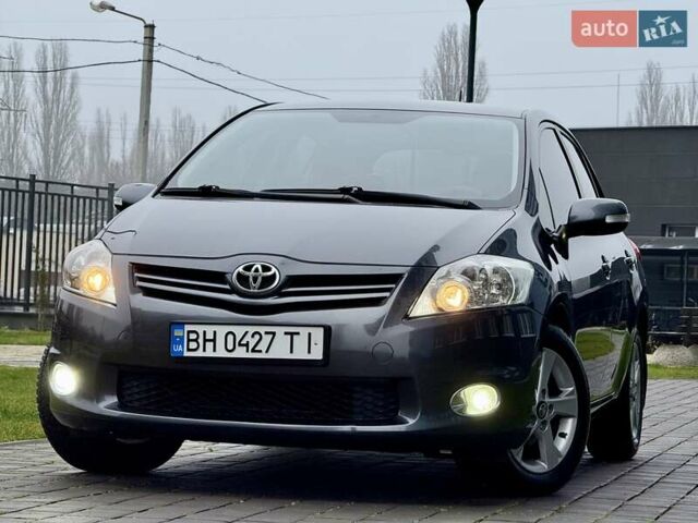 Сірий Тойота Ауріс, об'ємом двигуна 1.6 л та пробігом 89 тис. км за 9999 $, фото 10 на Automoto.ua