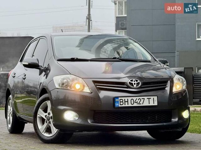 Сірий Тойота Ауріс, об'ємом двигуна 1.6 л та пробігом 89 тис. км за 9999 $, фото 18 на Automoto.ua