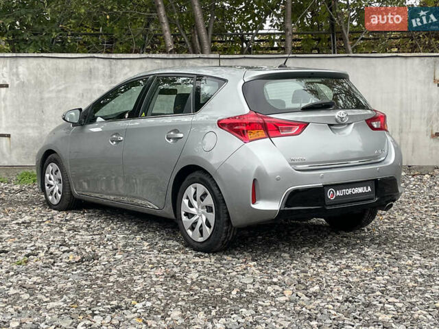 Серый Тойота Аурис, объемом двигателя 2 л и пробегом 171 тыс. км за 8990 $, фото 5 на Automoto.ua