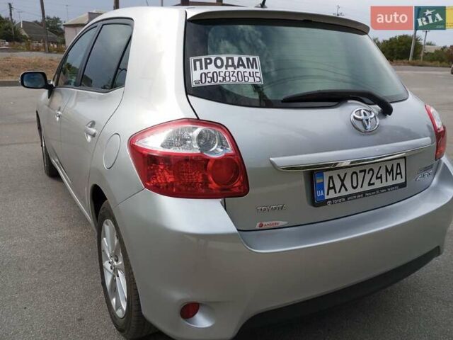 Серый Тойота Аурис, объемом двигателя 1.6 л и пробегом 232 тыс. км за 8300 $, фото 7 на Automoto.ua