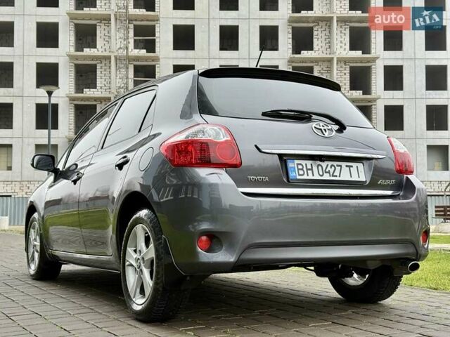 Сірий Тойота Ауріс, об'ємом двигуна 1.6 л та пробігом 89 тис. км за 9999 $, фото 9 на Automoto.ua