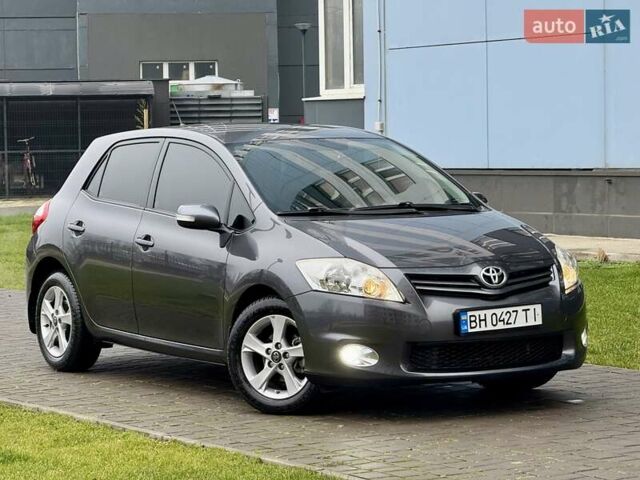 Сірий Тойота Ауріс, об'ємом двигуна 1.6 л та пробігом 89 тис. км за 9999 $, фото 24 на Automoto.ua