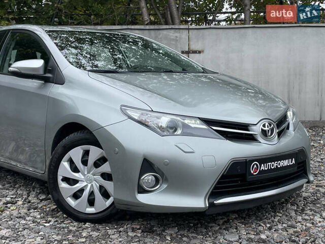 Серый Тойота Аурис, объемом двигателя 2 л и пробегом 171 тыс. км за 8990 $, фото 1 на Automoto.ua