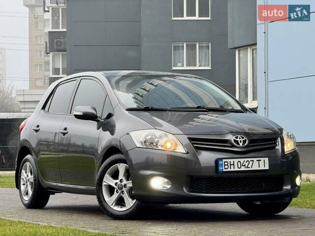 Сірий Тойота Ауріс, об'ємом двигуна 1.6 л та пробігом 89 тис. км за 9999 $, фото 22 на Automoto.ua