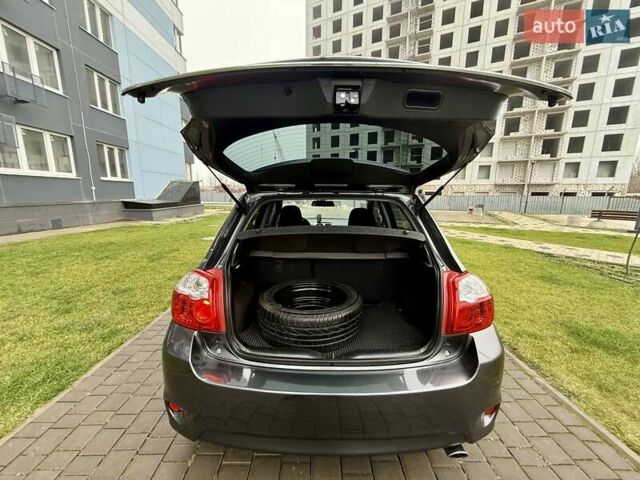 Сірий Тойота Ауріс, об'ємом двигуна 1.6 л та пробігом 89 тис. км за 9999 $, фото 71 на Automoto.ua