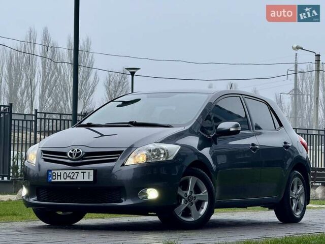 Сірий Тойота Ауріс, об'ємом двигуна 1.6 л та пробігом 89 тис. км за 9999 $, фото 13 на Automoto.ua