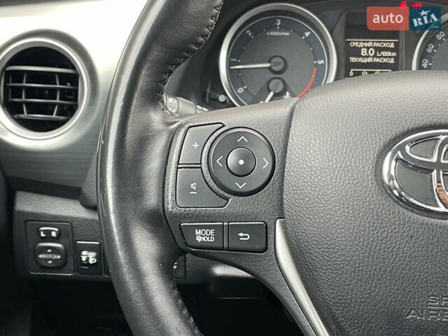 Серый Тойота Аурис, объемом двигателя 2 л и пробегом 171 тыс. км за 8990 $, фото 21 на Automoto.ua