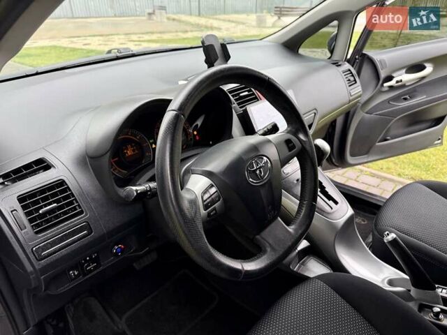 Сірий Тойота Ауріс, об'ємом двигуна 1.6 л та пробігом 89 тис. км за 9999 $, фото 37 на Automoto.ua