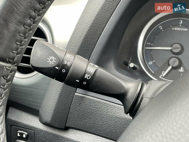 Серый Тойота Аурис, объемом двигателя 2 л и пробегом 171 тыс. км за 8990 $, фото 23 на Automoto.ua