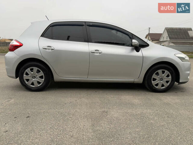 Серый Тойота Аурис, объемом двигателя 1.33 л и пробегом 272 тыс. км за 9000 $, фото 7 на Automoto.ua