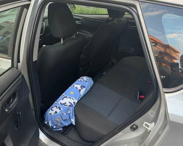 Тойота Аурис 2013 в Львове на Automoto.ua Серый Тойота Аурис, объемом двигателя 1.33 л и пробегом 119 тыс. км за 9800 $, фото 1 на Automoto.ua