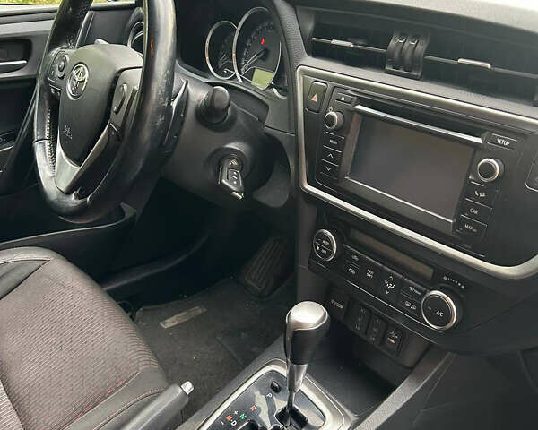 Серый Тойота Аурис, объемом двигателя 1.6 л и пробегом 197 тыс. км за 11800 $, фото 13 на Automoto.ua