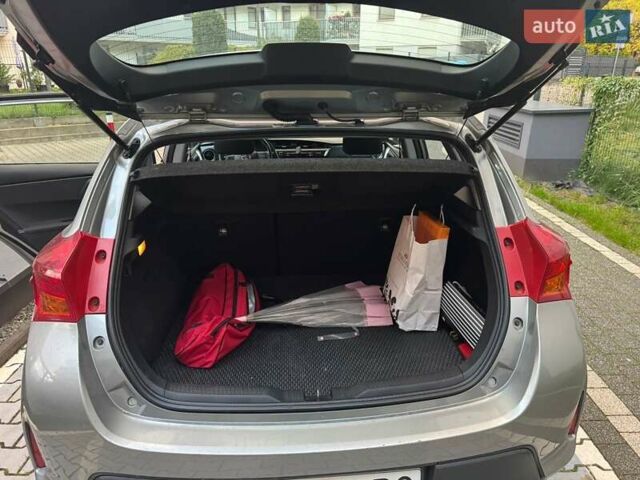 Тойота Аурис 2013 в Львове на Automoto.ua Серый Тойота Аурис, объемом двигателя 1.33 л и пробегом 119 тыс. км за 9800 $, фото 10 на Automoto.ua