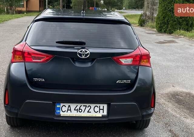 Серый Тойота Аурис, объемом двигателя 1.4 л и пробегом 179 тыс. км за 9700 $, фото 6 на Automoto.ua