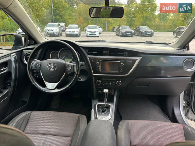 Серый Тойота Аурис, объемом двигателя 1.6 л и пробегом 197 тыс. км за 11800 $, фото 14 на Automoto.ua