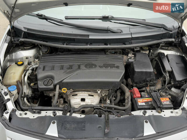 Серый Тойота Аурис, объемом двигателя 1.33 л и пробегом 272 тыс. км за 9000 $, фото 18 на Automoto.ua