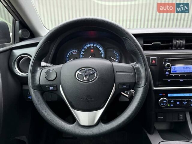 Сірий Тойота Ауріс, об'ємом двигуна 1.3 л та пробігом 63 тис. км за 9800 $, фото 36 на Automoto.ua