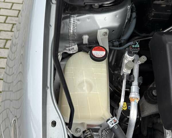 Сірий Тойота Ауріс, об'ємом двигуна 1.3 л та пробігом 63 тис. км за 9800 $, фото 45 на Automoto.ua