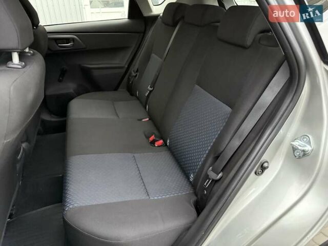 Сірий Тойота Ауріс, об'ємом двигуна 1.3 л та пробігом 63 тис. км за 9800 $, фото 32 на Automoto.ua