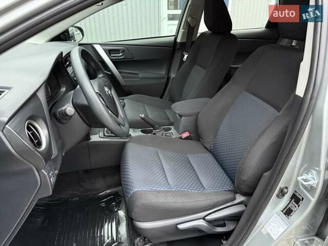 Сірий Тойота Ауріс, об'ємом двигуна 1.3 л та пробігом 63 тис. км за 9800 $, фото 38 на Automoto.ua