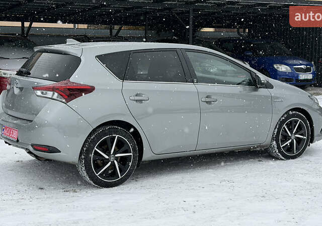 Сірий Тойота Ауріс, об'ємом двигуна 1.8 л та пробігом 190 тис. км за 16250 $, фото 3 на Automoto.ua