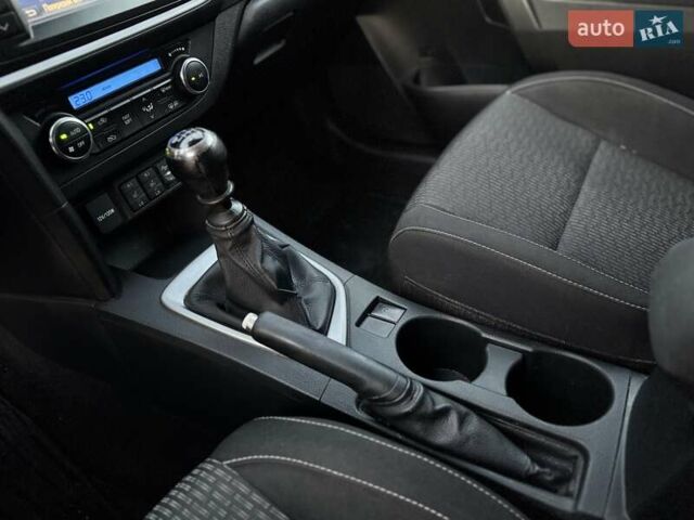 Серый Тойота Аурис, объемом двигателя 2 л и пробегом 185 тыс. км за 11999 $, фото 40 на Automoto.ua