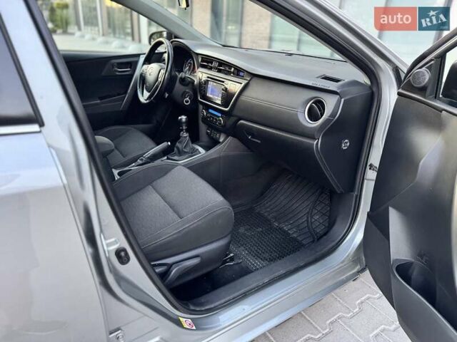 Серый Тойота Аурис, объемом двигателя 2 л и пробегом 185 тыс. км за 11999 $, фото 43 на Automoto.ua