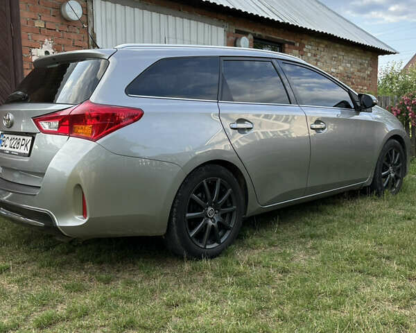 Сірий Тойота Ауріс, об'ємом двигуна 2 л та пробігом 225 тис. км за 11000 $, фото 8 на Automoto.ua