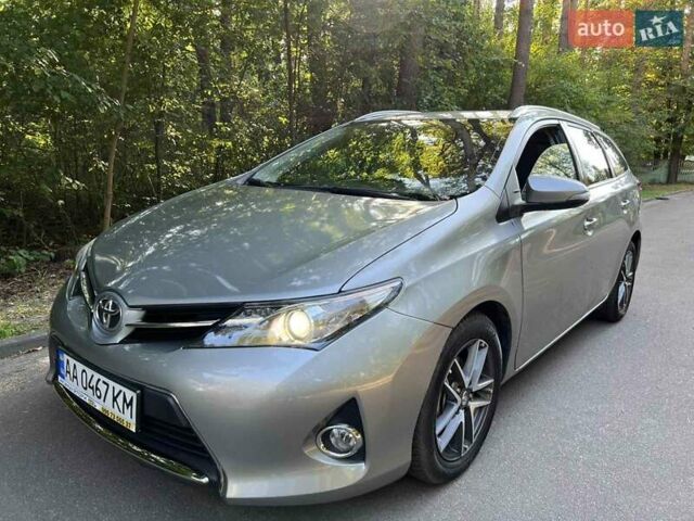 Сірий Тойота Ауріс, об'ємом двигуна 1.36 л та пробігом 215 тис. км за 8300 $, фото 3 на Automoto.ua