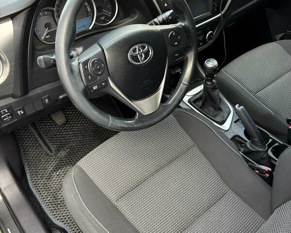 Сірий Тойота Ауріс, об'ємом двигуна 2 л та пробігом 225 тис. км за 11000 $, фото 11 на Automoto.ua