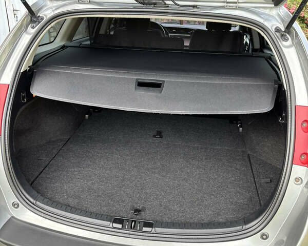 Сірий Тойота Ауріс, об'ємом двигуна 2 л та пробігом 225 тис. км за 11000 $, фото 12 на Automoto.ua