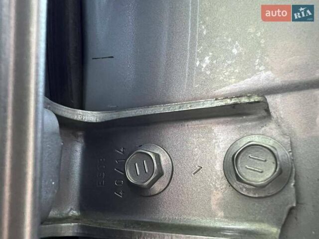 Сірий Тойота Ауріс, об'ємом двигуна 1.36 л та пробігом 215 тис. км за 8300 $, фото 38 на Automoto.ua